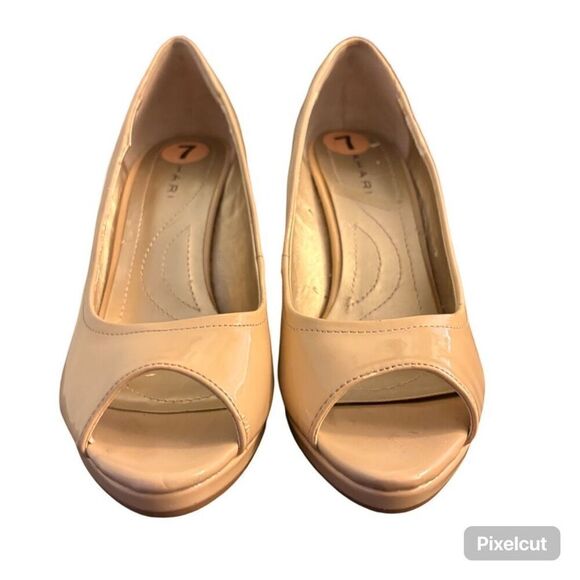 Tahari Nude Wedges Peep Toe Women’s Size 7 Cork some scuffs - Picture 1 of 9